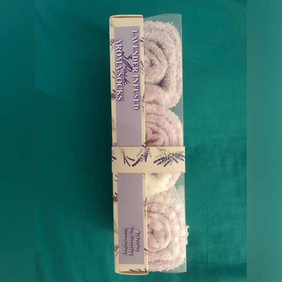 (Aromasoles) Lavender Infused 3 Pack Aroma-Socks - Picture 2 of 3